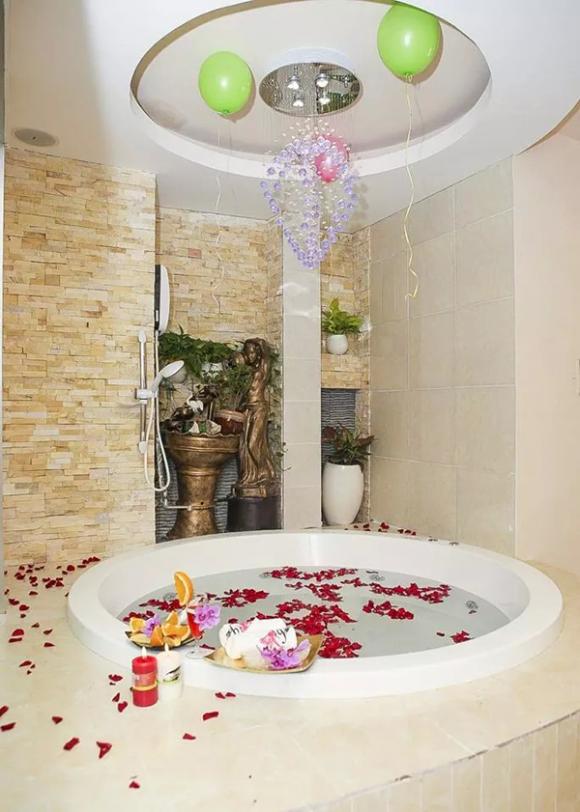 Linh Jollie, Dương Yến Ngọc, Văn Thành Công, hot girl Linh Jollie, Jollie D Spa