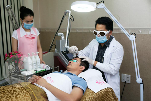 Thẩm mỹ viện Mailisa, Công Vinh, Thủy Tiên, Huy Khánh, Trị sẹo rỗ