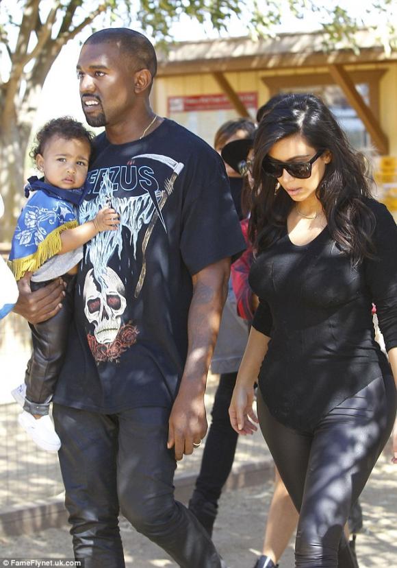 Kim Kardashian,North West,Kanye West,sao Hollywood,nhóc tỳ nhà sao