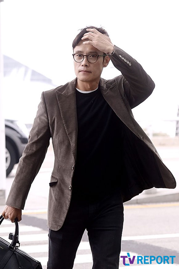 Lee Byung Hun,scandals sao,Lee Byung tiều tụy tái xuất,Lee Byung Hun bị tẩy chay
