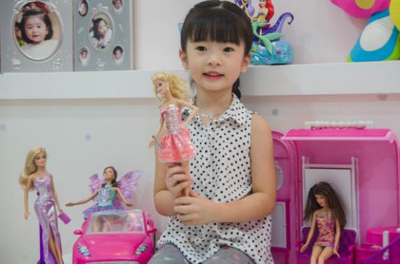sao Việt, MC Thanh Thảo Hugo, Thanh Thảo Hugo mang thai lần 2, Thanh Thảo Hugo tiết lộ giới tính của thai nhi, Thanh Thảo Hugo chơi đùa cùng con gái