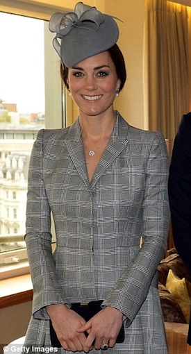 công nương Kate, công nương Kate mang bầu lần 2, công nương Kate thon gọn, công nương Anh, công nương Kate Middleton