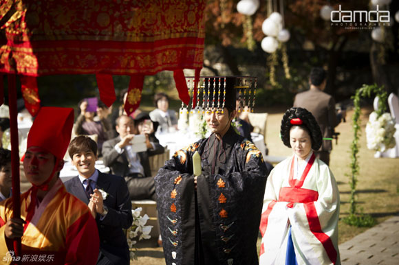 Chae Rim,Cao Tử Kỳ,đám cưới sao Hàn,Chae Rim làm đám cưới tại quê nhà