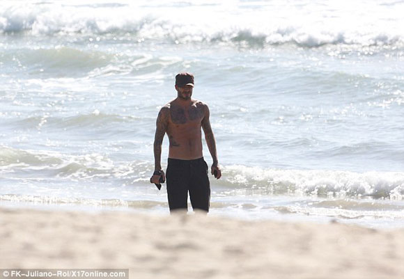 Beckham,Cruz,bố con nhà Becks đi lướt ván,sao Hollywood,Victoria