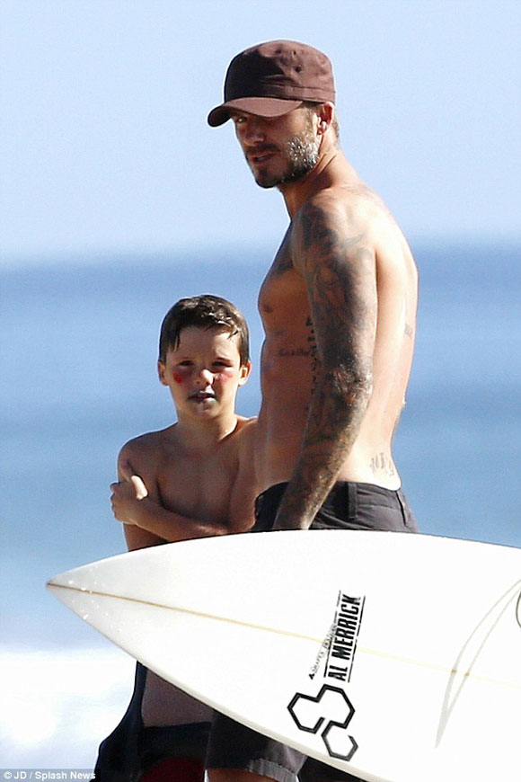 Beckham,Cruz,bố con nhà Becks đi lướt ván,sao Hollywood,Victoria