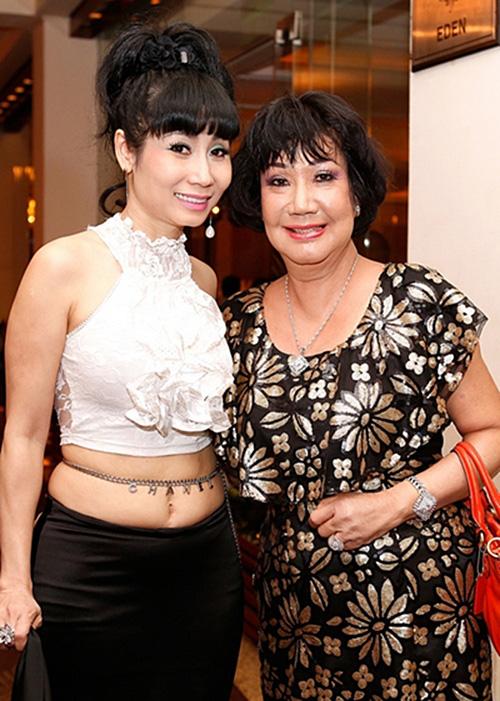 crop-top, áo crop top, Thanh Thảo, Pha Lê, Lan Phương,Hoàng Thùy Linh,Mỹ Tâm,Tóc Tiên,Thủy Tiên,Andrea, Thu Thủy, Hoàng Thùy,Uyên Thảo,Vân Hugo,Chung Thục Quyên, mặc xấu