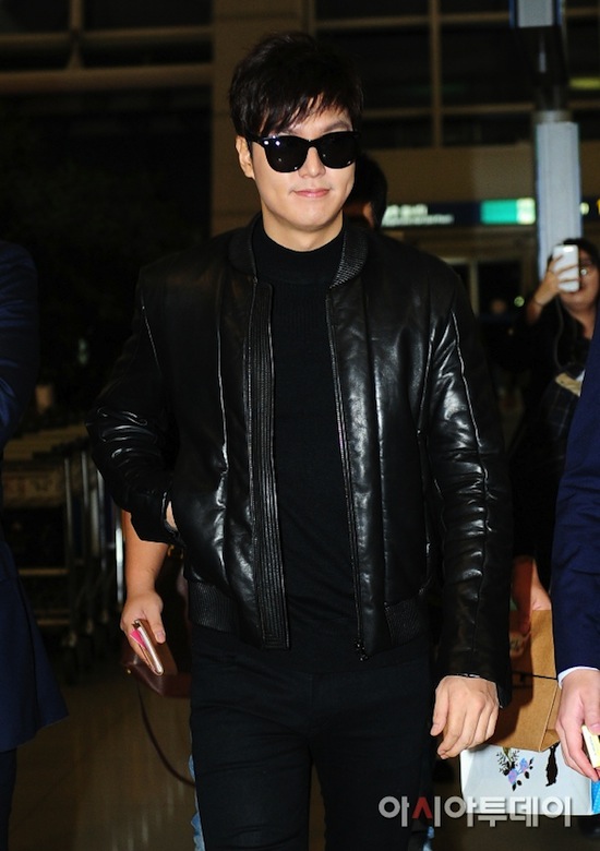 Lee Min Ho, Lee Min Ho thời trang sân bay, thời trang Lee Min Ho, Lee Min Ho diện cây đen  