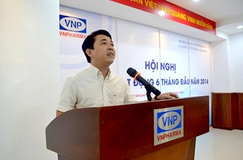 Đại gia việt, Hà Văn Thắm, Bầu Kiên, Phạm Công Danh