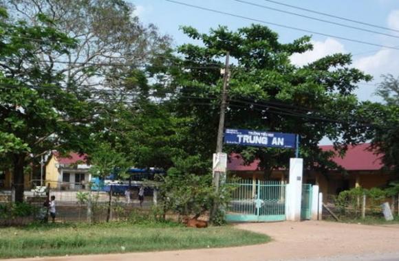 Tự tử,cô giáo tự tử,cô giáo uất ức uống thuốc sâu tự tử tại phòng hiệu trưởng