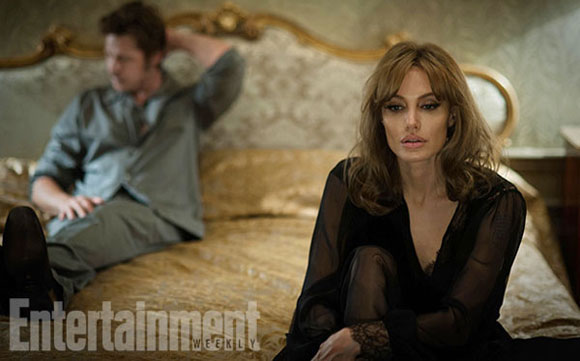 Angelina Jolie,Brad Pitt,by the sea,Angelina Jolie gầy gò,sao Hollywood