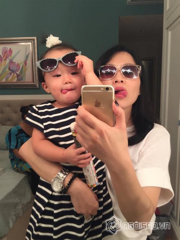 con gái linh nga,con gái linh nga chụp hình như mẫu nhí,bé luna nhà linh nga,diễn viên múa linh nga,sao việt
