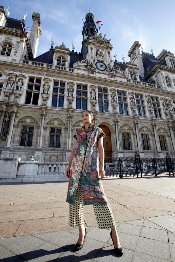 Sao việt,sao viet,hoa hậu ngọc hân,người mẫu ngọc hân,áo dài đến kinh thành thời trang Paris