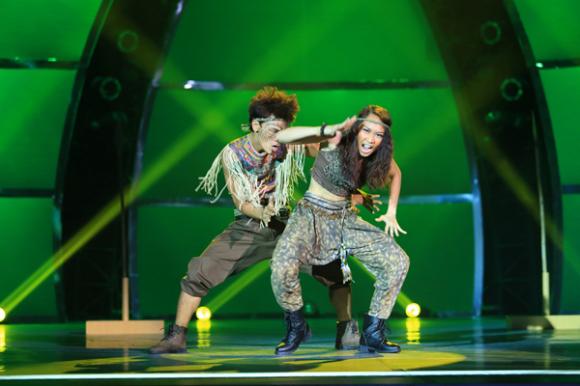 sao Việt, MC Trấn Thành, Trấn Thành chia tay bạn gái hotgirl, Trấn Thành bật khóc trên sân khấu, Thử thách cùng bước nhảy