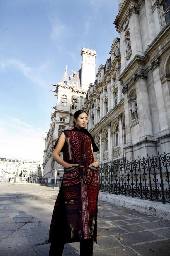 Sao việt,sao viet,hoa hậu ngọc hân,người mẫu ngọc hân,áo dài đến kinh thành thời trang Paris