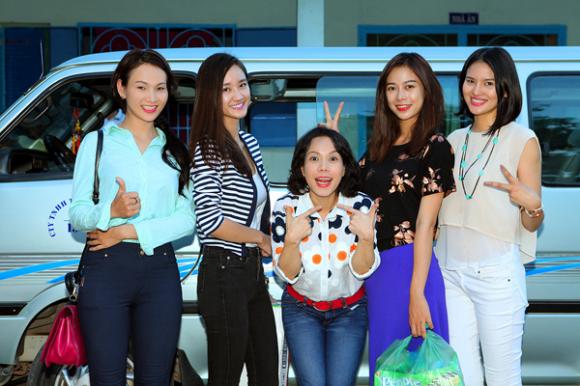 sao Việt, Việt Hương, nữ danh dài hải ngoại, Việt Hương đến thăm nhạc sĩ Nguyễn Văn Tý