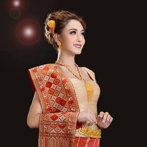 Hoa hậu chuyển giới Lào, Hoa hậu, Piyada Inthavong, Miss International Queen 2014, Hoa hậu Chuyển giới 2014