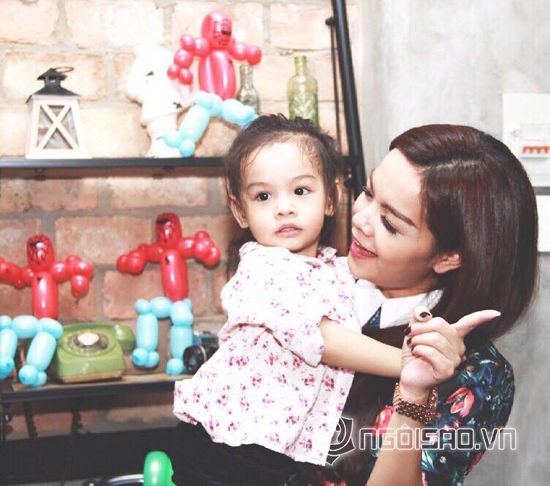 Phạm Quỳnh Anh, Quang Huy, bes Bella, con gái Phạm Quỳnh Anh, con gái Phạm Quỳnh Anh tròn 2 tuổi, sao Việt
