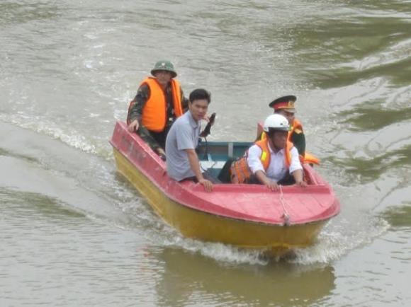 Thai phụ,thai phụ lao xe máy xuống sông,tích cực tìm kiếm thai phụ lao xe máy xuống sông tự tử