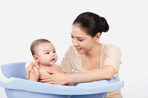 Chăm sóc trẻ,bí quyết chăm sóc trẻ,chăm sóc trẻ khi trời chuyển lạnh: Bí quyết không nên bỏ qua
