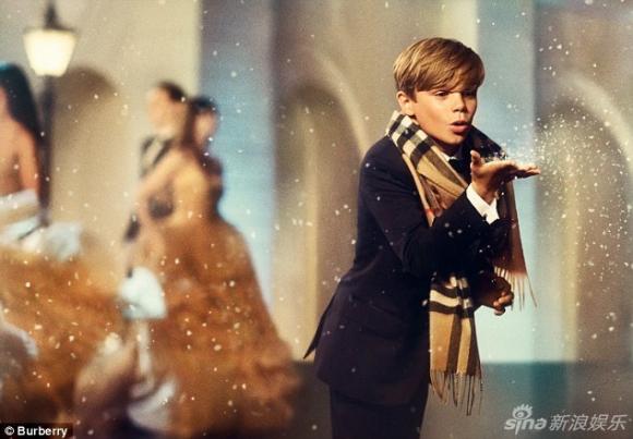 con trai Beck, Romeo Beckham diễn thời trang, Romeo Beckham thời trang chuyên nghiệp, con trai Beckham diễn thời trang