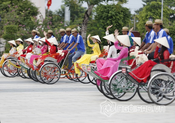Sao việt,sao viet,hoa hậu việt nam 2014,thí sinh hoa hậu việt nam,chung khảo hoa hậu phía nam,thí sinh hoa hậu duyên dáng áo dài
