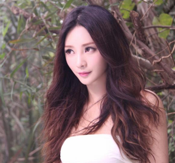 Liễu Nham, ngắm Liễu Nham, sao Hoa ngữ, ngắm sao đẹp mong manh