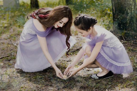 Khánh Thi và Quán quân BNHV,Khánh Thi và Linh Hoa,Quán quân bước nhảy hoàn vũ nhí,bé linh hoa