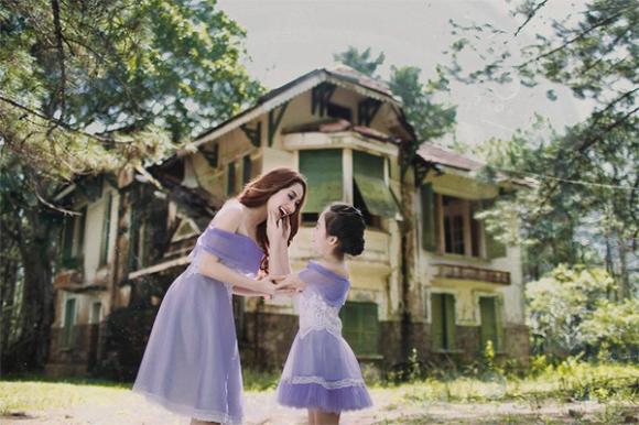 Khánh Thi và Quán quân BNHV,Khánh Thi và Linh Hoa,Quán quân bước nhảy hoàn vũ nhí,bé linh hoa