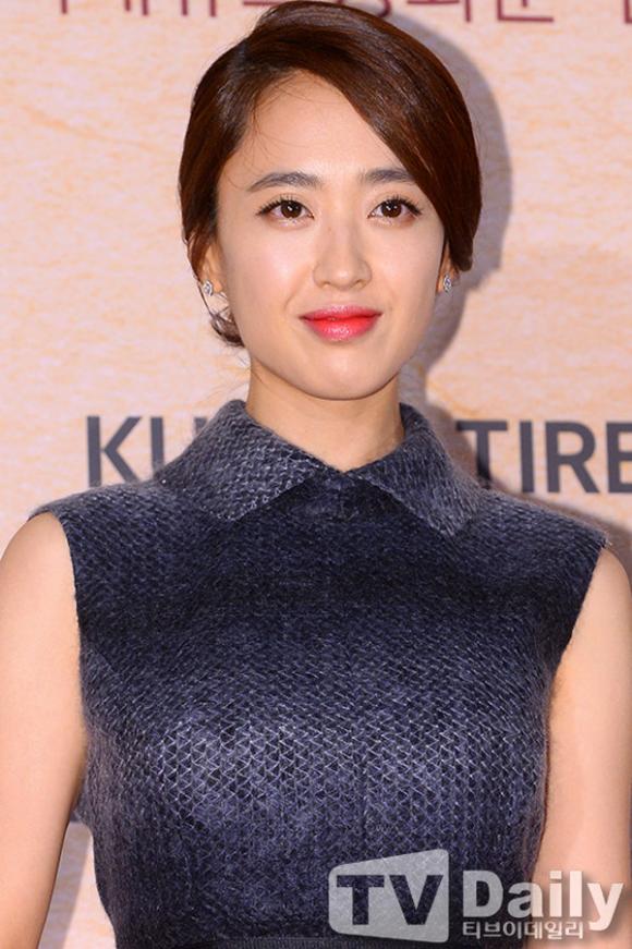 Kim Min Jung đẹp dịu dàng,Kim Min Jung trên tạp chí,Kim Min Jung thời trang thảm đỏ,sao hàn
