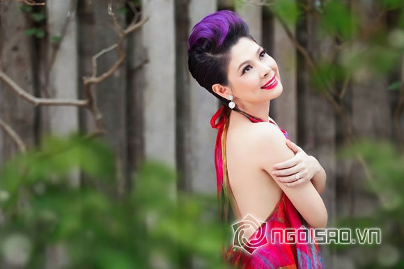 Thanh Thảo,búp bê Thanh Thảo,Thanh Thảo khoe lưng ong,Thanh Thảo dịu dàng