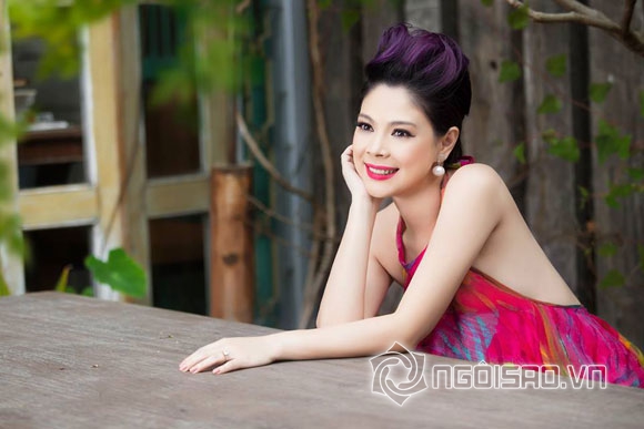 Thanh Thảo,búp bê Thanh Thảo,Thanh Thảo khoe lưng ong,Thanh Thảo dịu dàng
