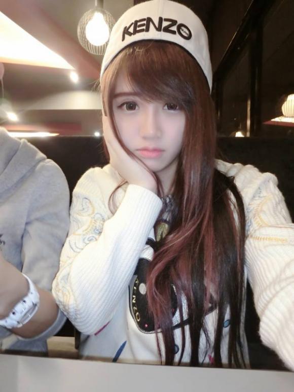 Nữ sinh,nữ sinh gốc Việt xinh đẹp gây sốt tại Malaysia