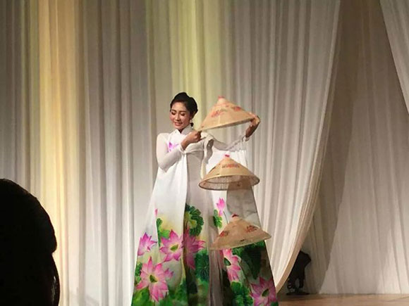 Đặng Thu Thảo,Thu Thảo mặc kimono,Thu Thảo duyên dáng,Hoa hậu Quốc tế 2014