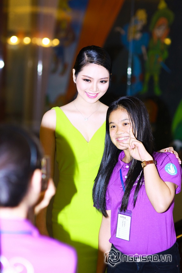 Sao việt,hoa hậu ngọc anh,hoa hậu dân tộc 2013,hoa hậu ngọc anh đi làm giám khảo,miss đại học dược