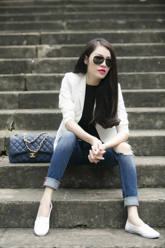 sao Việt, Quế Vân, Quế Vân thi Cặp đôi hoàn hảo, Quế Vân kín đáo, Quế Vân thả dáng giữa phố