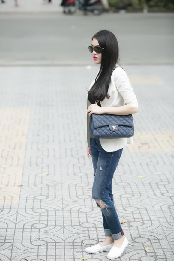 sao Việt, Quế Vân, Quế Vân thi Cặp đôi hoàn hảo, Quế Vân kín đáo, Quế Vân thả dáng giữa phố