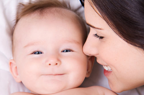 Sau sinh,mẹ vất vả sau sinh,đối mặt với những vui - buồn sau sinh