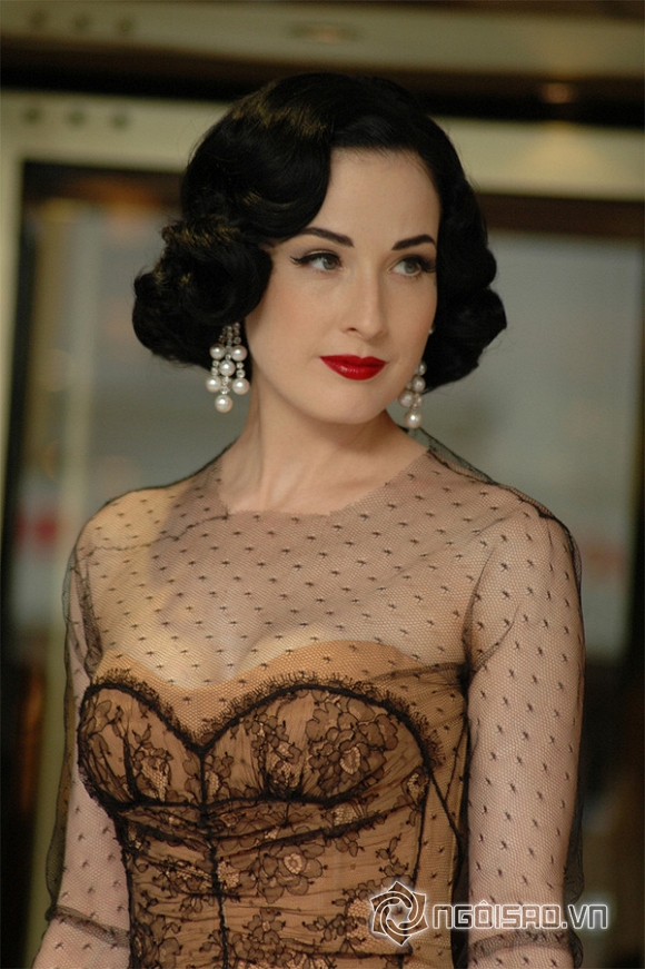Dương Triệu Vũ chụp hình cùng Dita Von Teese, nam ca sĩ Dương Triệu Vũ, Dita Von Teese gợi cảm