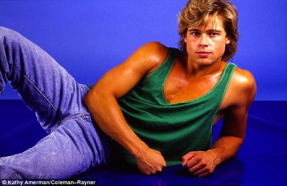 Brad Pitt,ảnh thời trai trẻ của Brad Pitt,Brad Pitt phong độ,Brad Pitt hấp dẫn