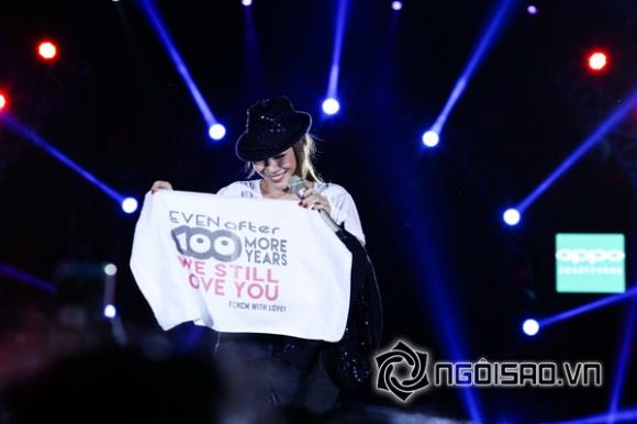 sao Việt, Mỹ Tâm, họa mi tóc nâu, Mỹ Tâm bật khóc, quốc tế khen ngợi liveshow Mỹ Tâm