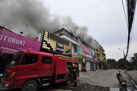 Cháy,cháy tòa nhà,cháy tòa nhà tổ hợp nhà hàng, sàn nhảy, quán karaoke