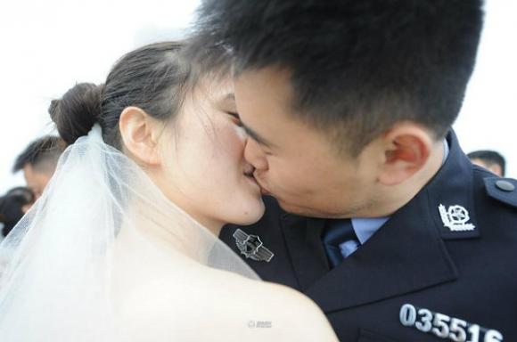 Cầu hôn,cầu hôn bạn trai,4 cô gái cùng cầu hôn bạn trai nhân Ngày Độc thân
