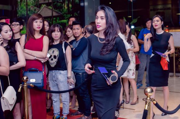 sao Việt, Thủy Tiên, bà mẹ một con, bà xã Công Vinh, Thủy Tiên gợi cảm đi gặp Beckham