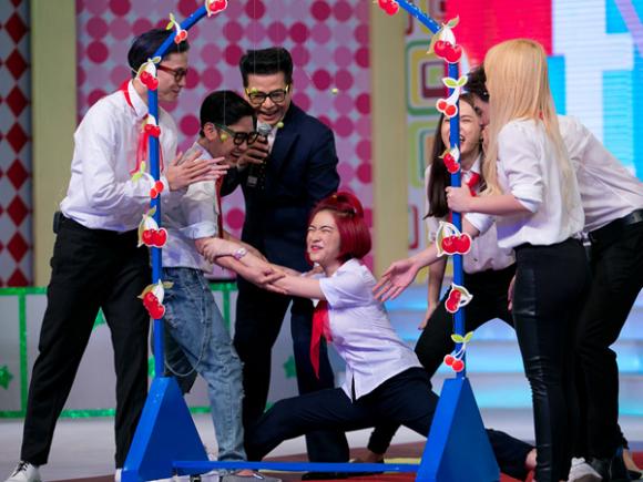 sao Việt, dàn sao Việt cưa sừng làm nghé, gameshow Vui Ơi Là Vui, MiA, S.T, Will, Hương Giang Idol, Hòa Minzy