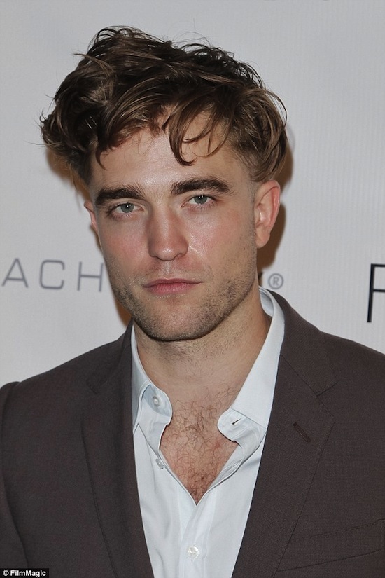 Robert Pattinson, Robert Pattinson tóc bá đạo, thời trang Robert Pattinson, diễn viên Robert Pattinson, Robert Pattinson tóc 