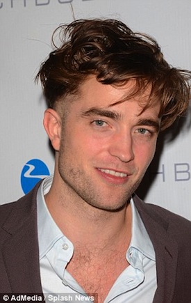 Robert Pattinson, Robert Pattinson tóc bá đạo, thời trang Robert Pattinson, diễn viên Robert Pattinson, Robert Pattinson tóc 