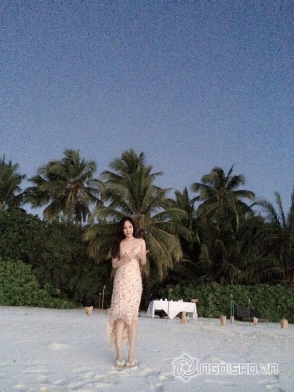 siêu mẫu Ngọc Bích khoe hàng hiệu, Ngọc Bích đính hôn với chồng đại gia, Ngọc Bích khoe ảnh hôn đàn ông lạ
