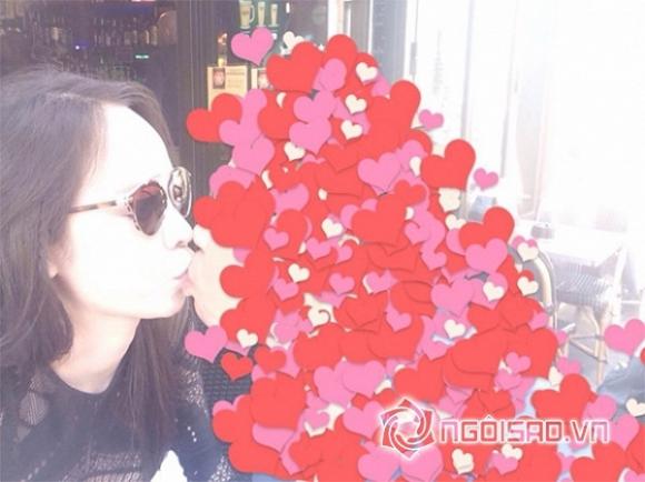 siêu mẫu Ngọc Bích khoe hàng hiệu, Ngọc Bích đính hôn với chồng đại gia, Ngọc Bích khoe ảnh hôn đàn ông lạ