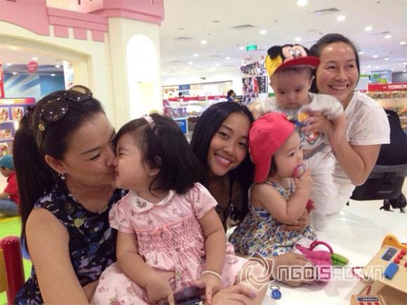 con gái Đoan Trang càng lớn càng xinh, con gái Đoan Trang giống bé Harper, bé sol nhà Đoan Trang, vợ chồng Đoan Trang
