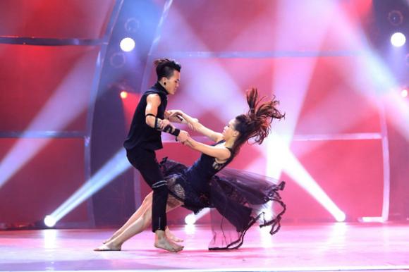 sao Việt, Nguyễn Quang Dũng, Dũng Khùng, Dũng Khùng ngồi ghế nóng, Thử thách cùng bước nhảy, Dũng Khùng tiết lộ Vũ Ngọc Đãng mê hotboy